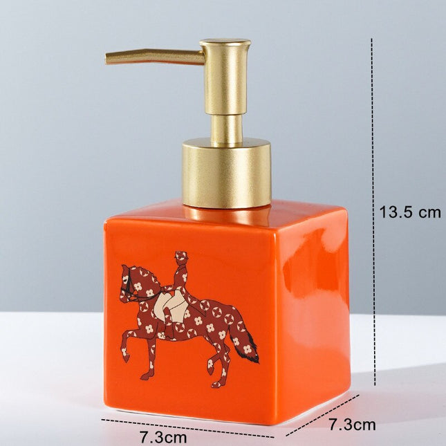 Dispenser sapone design con cavallo.